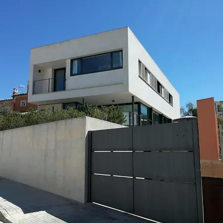 Camomilla 43, Villa